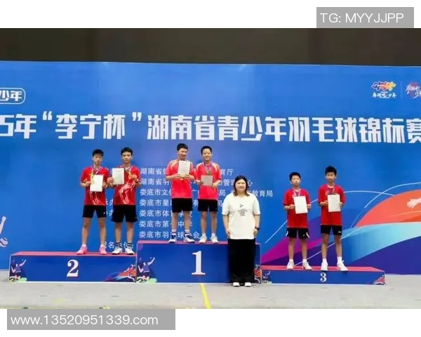 成都羽毛球队在钻石联赛中的逆袭之旅展现拼搏精神与团队力量